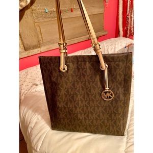 michael kors purse